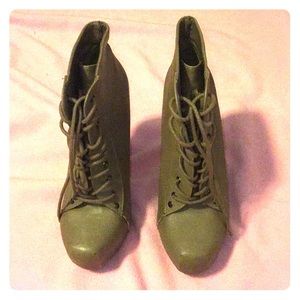 High heeled boots size 7 1/2